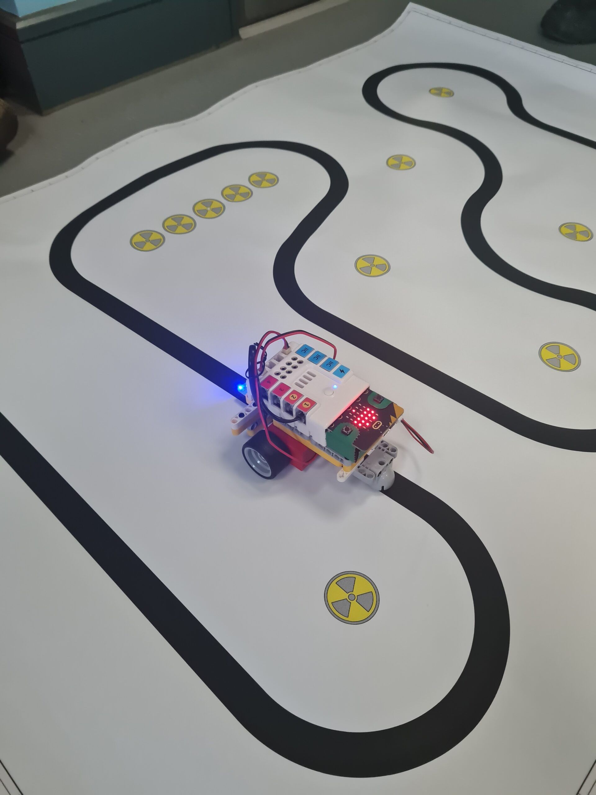 Cumbrian School Students Take on Nuclear Robotics Challenge 002