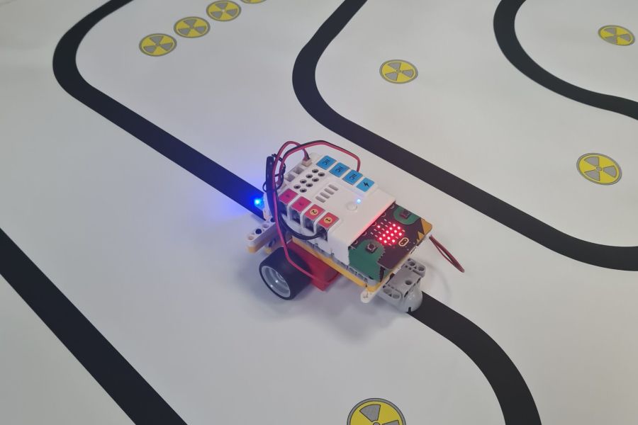 Cumbrian School Students Take on Nuclear Robotics Challenge 002